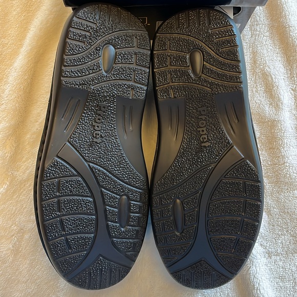 Brand new orthopedic and diabetic approved Propét dress shoes size 10 1/2, X(3E) - Picture 4 of 12